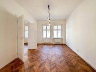 Pronjem nezazenho bytu 3+1, 100m2, 3.patro, Benediktsk ul., Praha 1, Star Msto