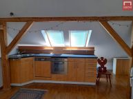 Pron�jem podkrovn�ho bytu 2+kk  10 min p�ky od centra