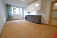 Pronjem novho bytu 3kk 64m2, Beneov, ul. Na Bezdkov se sklepem