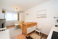 Pronjem  Kolovraty 1+kk, 25m2, 3NP, vtah, zazen, vlastn parkovac stn ped domem