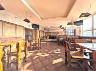 Restaurace 460m2 s terasou 150m2, Praha 8 - Kobylisy, ul. Kyselova