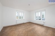 Prodej bytu 2+1, celkem 126 m2, pedzahrdka, 1.NP,  PRAHA 10