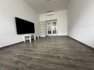 Pronjem bytu 3+1, 86m2,  ul. Vrovick, Praha 10