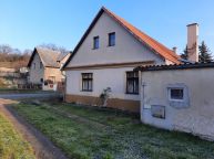 Rodinn dm 3+1 s rozlehlou zahradou 2448 m2 v Hotce