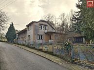 Rodinn� d�m se stavebn�m pozemkem  obec P�estavlky