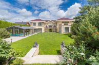 Prodej luxusn� vily 500 m2, pozemek 1.700 m2, Herink, Praha - v�chod.