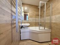 Prodej bytu 2+1 s balkonem v Chodov�, ul. Smetanova