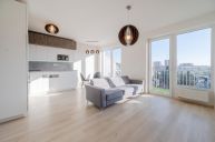 Kr�sn�, sv�tl� byt 2+kk, 59 m2 + balkon 10 m2 + parking