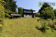 Prodej chaty se zahradou v n�dhern� lokalit� pobl�� Slapsk� p�ehrady.