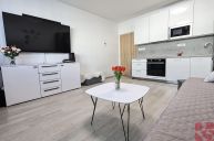 Pron�jem 2kk 50m2, P10 Uh��n�ves, ul. Karla Guta, lod�ie, gar�ov� st�n�