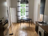 Stylov� neza��z. byt 2+kk,  43 m2, 1 min metro A