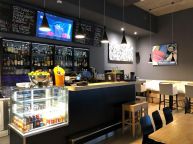 Restaurace  kav�rna  bistro k pron�jmu, cca 120 m2, Praha 10 - Male�ice.