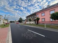 Prodej �in�ovn�ho domu 800 m2, Hradec Kr�lov� - Pra�sk� P�edm�st�