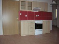 1+kk + balkon - 40 m2 - velmi p�kn� byt + parkovac� m�sto