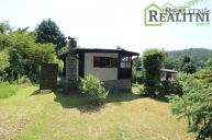 Nab�dka pron�jmu chaty se zahradou nedaleko Slapsk� p�ehrady.