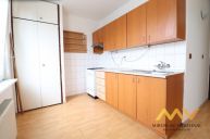 Pron�jem bytu 1+1, 40 m2 + lod�ie, Hradec Kr�lov� � ul. Na Zahr�dk�ch.