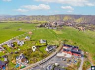 Prodej rovinat�ho stavebn�ho pozemku v �jezd� nad Zbe�nem