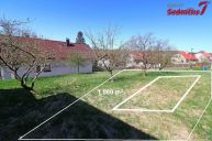 Stavebn� pozemek 1 080 m2 � prostor pro d�m i zahradu, Lhotka u ���ru nad S�zavou