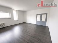 Pron�jem kancel��e, Hranice, ul. T�. 1. m�je, 45 m2