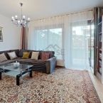 Pron�jem bytu 4+kk (99 m) se zahradou (200 m2) a gar�ov�m st�n�m, Praha 9 - Vyso�any