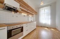 Neza�. kr�sn� byt 1+1 s patrem na span�, Praha 3, 41 m2, sklep,po rekonstrukci