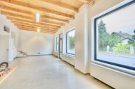Sv�tl� nebytov� prostor s parkov�n�m a terasou  �evnice centrum