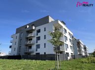 Pron�jem bytu 2+kk, parkovac� st�n�, Rychnov nad Kn�nou