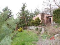 Stavebn� pozemek s kr�snou zahradou na klidn�m m�st� v reziden�n� �tvrti  v �st� nad Labem - Kl��e
