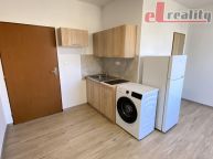Pron�jem bytu 1+kk, Hranice, ul. Gala�ova, 21 m2