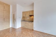 Pron�jem bytu 1+1, 42,8 m2, ul. Kolbenova, Praha 9 - Vyso�any.