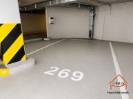 Pron�jem gar�ov�ho st�n�, 18 m2, Rezidence Korunn� Dv�r, Praha�Vinohrady, Korunn� ul.