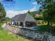 V�jime�n� chalupa u potoka v Jesen�k�ch | 308 m and sup2; | a� 17 osob | zaveden� pron�jem