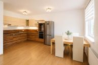 Pron�jem modern�ho bytu 3+kk, 76 m2  s balkonem a �atnou v �idlochovic�ch  ul. Jo�tova