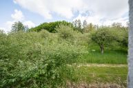Rekrea�n� d�m se zahradou, vhodn� k celoro�n�mu u��v�n�  Mnichovice u ���an