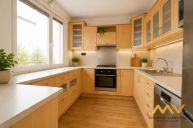 Prodej prostorn�ho bytu 4+kk s lod�i�, 90 m2, Hradec Kr�lov� � Jungmannova.