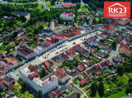 Pron�jem, Obchodn� prostory, Plan�, n�m�st� Svobody