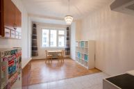 Pron�jem bytu 2+kk, 48 m2, Praha 8 - Karl�n