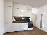 Pron�jem bytu 1+kk, o velikosti cca 28 m2, Praha 10 - Vr�ovice.