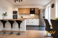 Pron�jem podkrovn�ho bytu 3+1, 92 m2/balkon, Hradec Kr�lov� � centrum.