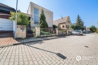 Prodej rodinn�ho domu 5+1, 210 m2, pozemek 1 048 m2, Praha 5  ul. Pod viaduktem