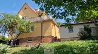 Prodej rodinn�ho domu 5+2 se zahradou a pergolou  Vala�sk� Mezi����, Obora