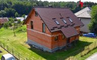 Rozestav�n� novostavba 5+kk, B�l� u Hlu��na