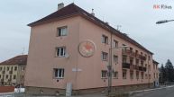 Pron�jem garsonky V�clavsk� n�m. T�eb��