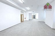 Dlouhodob� pron�jem modern�ch obchodn�ch prostor, 140 m2, Litom��ice, ulice Na Vinici (�eskolipsk�).
