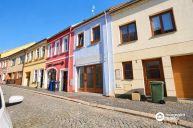 Pron�jem domu s prodejnou, Ivan�ice, ul. Jana Schwarze - bydlen� a podnik�n� pod jednou st�echou