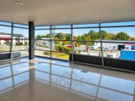 Pron�jem kancel��e 70 m2, Sv�tice u ���an.