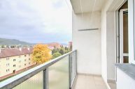 Kompletn� zrekonstruovan� sv�tl� byt 3+1 s lod�i� a sklepn� k�j�  Beroun, �vermova