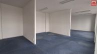 Pron�jem souboru t�� otev�en�ch kancel��� 97m, Olomouc Chv�lkovice.