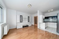 Prodej bytu 2+kk s balkonem a sklepem, 57,2 m2, Praha  Pezletice.
