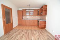 Pronjem 2kk 53m2, P9 Vysoany, ul. Na Behu, komora, balkon, metro, tramvaj, nezazen